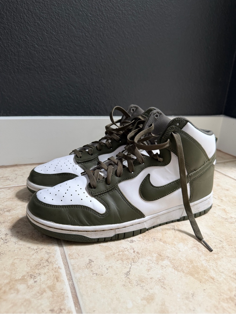 Nike Men’s Dunk High Leather Sneakers (Cargo Khaki)